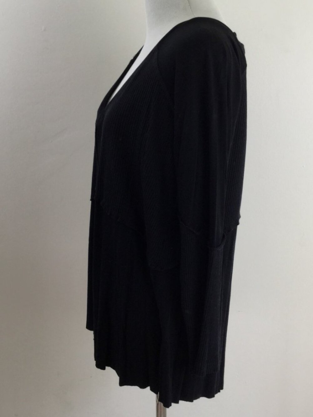 POL Black Top 2 - Picture 3 of 8